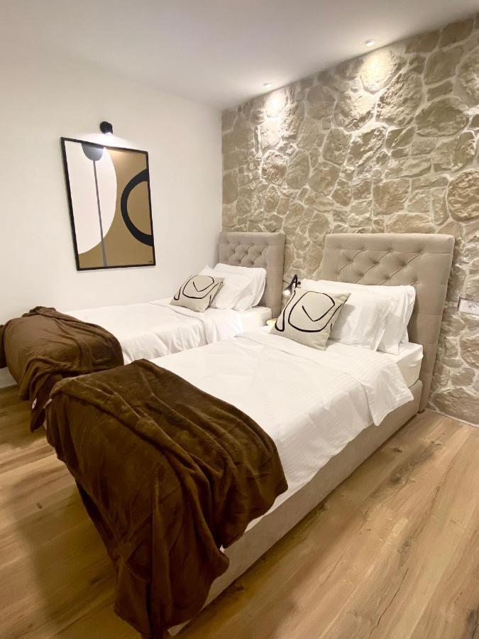 Apartment City Walls In Old Town Of Rovinj Exterior photo