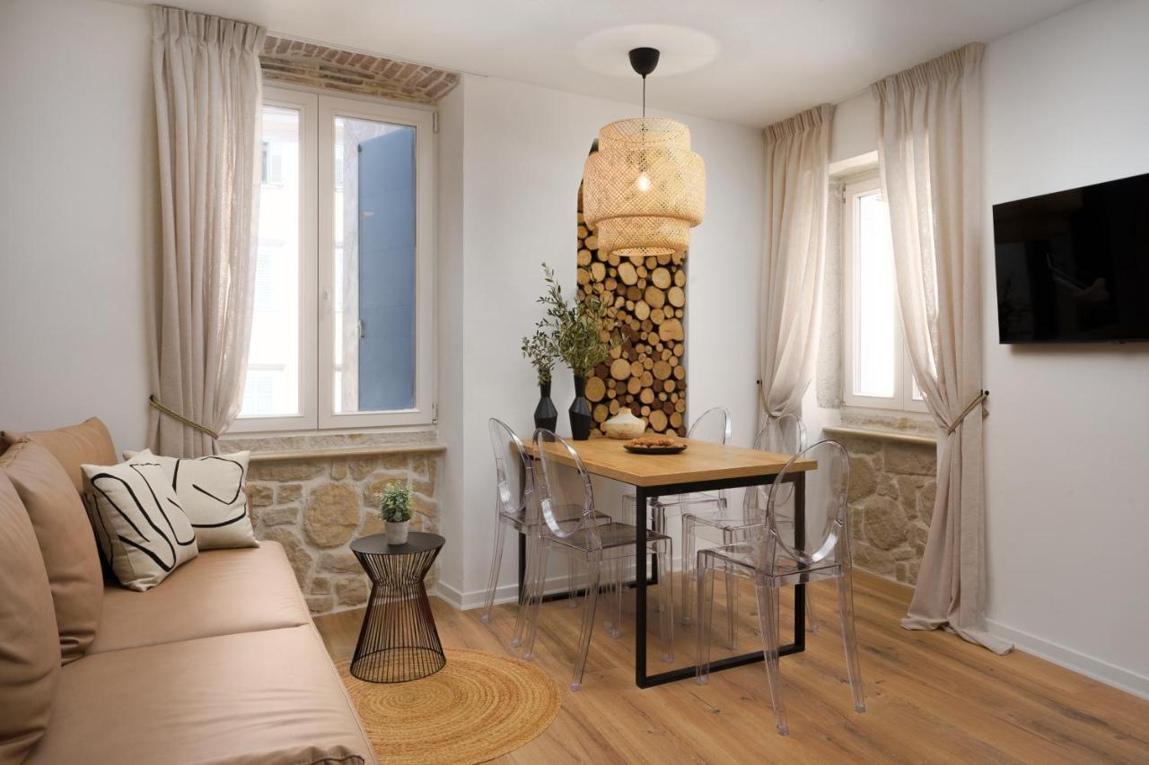 Apartment City Walls In Old Town Of Rovinj Exterior photo