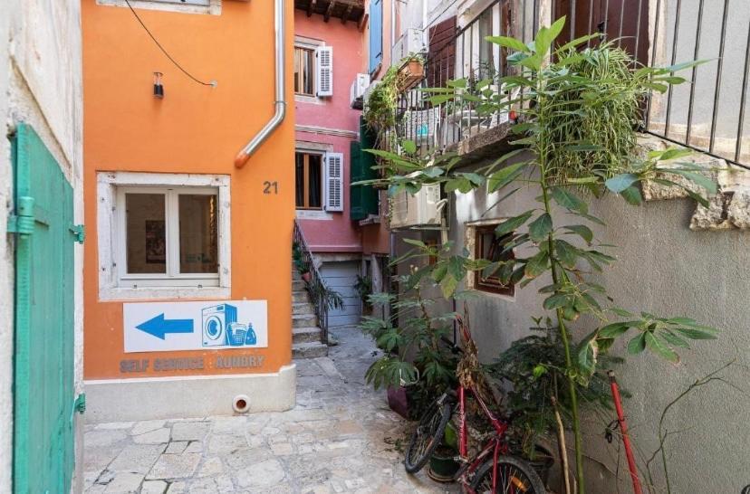 Apartment City Walls In Old Town Of Rovinj Exterior photo